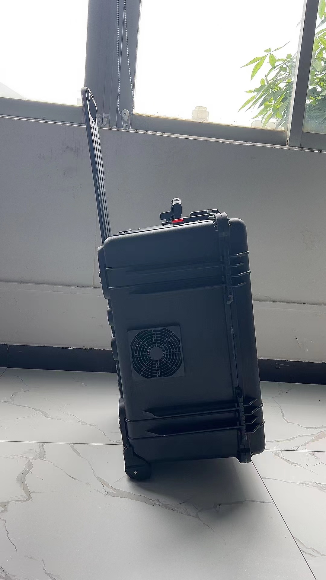 禄劝手拉箱型移动通信干扰器